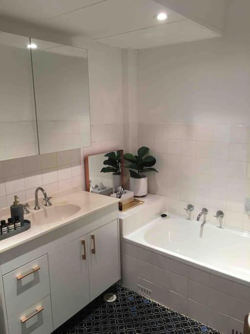 Apartament Harbourside Style, 2 Bed, A/C, Pool -Elizabeth Bay Sydney Zewnętrze zdjęcie